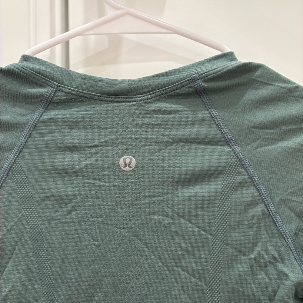 Lululemon Swiftly Size 2 - Picture 4 of 7